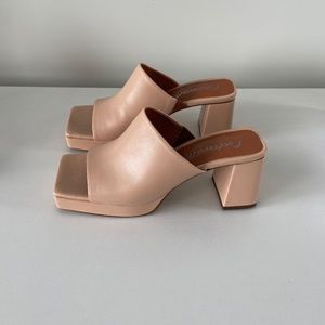 BRAND NEW L’Intervalle shoes